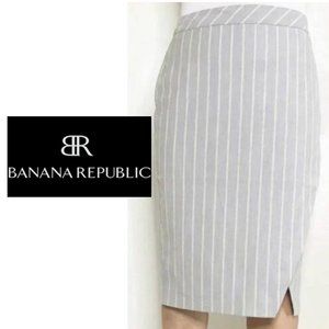 🎩🗝️ NWT  Banana Republic Womens Straight Pencil Grey Striped Skirt Front…